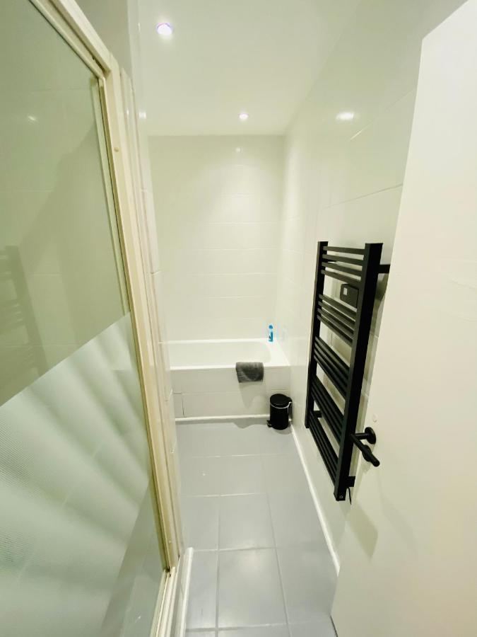 50M2 Flat In Heart Of Orleans - Canal Foot & Bein Exteriör bild